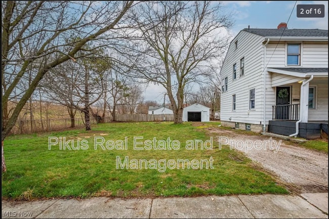 Building Photo - 1033 Chandler Ave