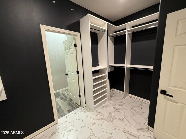 Building Photo - 21217 W Granada Rd