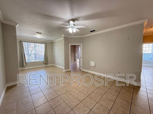 Building Photo - 3379 S Kirkman Rd