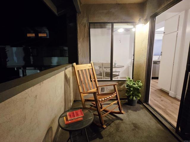 Building Photo - 2135 E Valley Pkwy