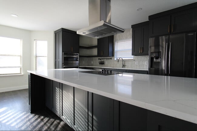 Building Photo - 1405 Meadowlark Ln