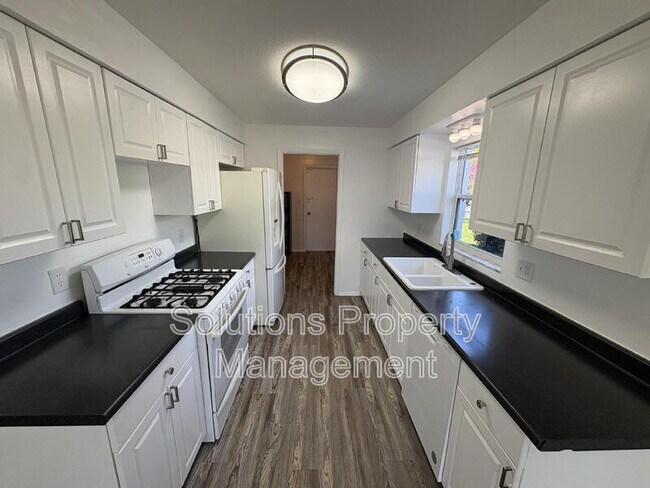 Building Photo - 60 Barbados Dr