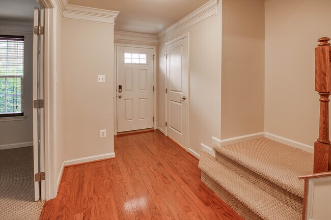 Building Photo - 2704 Egret Way
