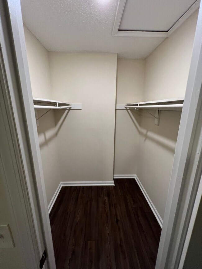 Building Photo - Newly renovated Quadplex with close proximity to Harbison Blvd - 3641 Apt C