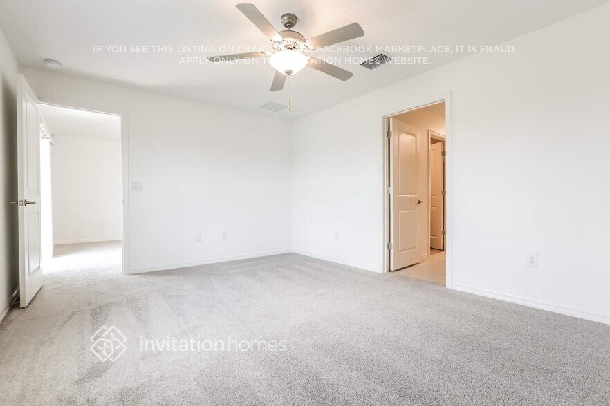 Building Photo - 8652 40th Cir E