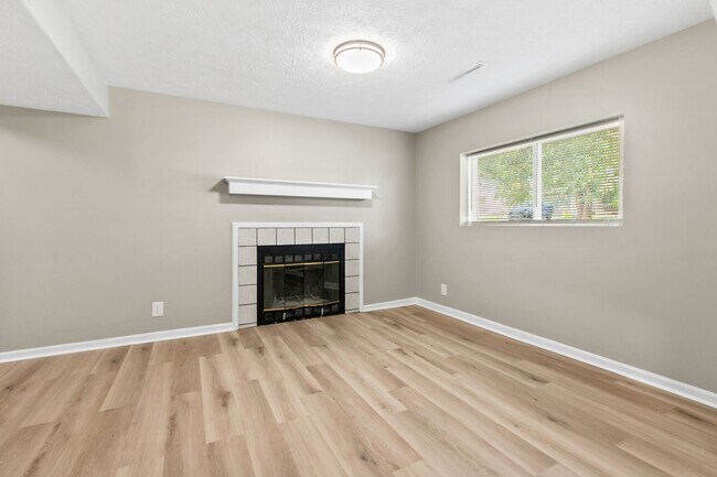 Building Photo - 5106 N 128th St