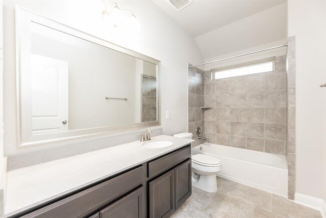 Building Photo - 207 Denfield Ct