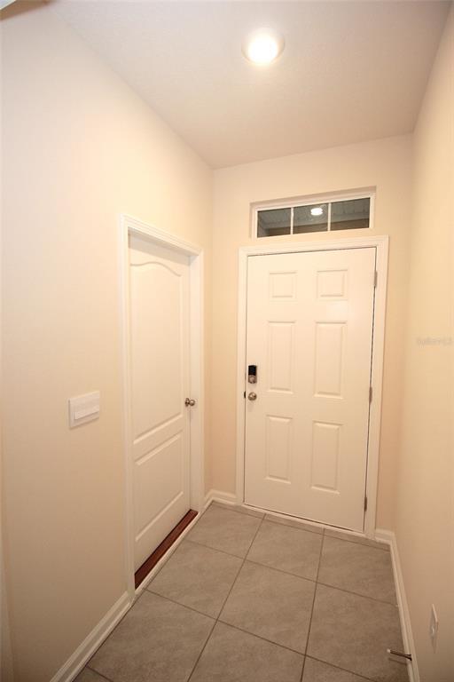 Building Photo - 121 Redbud Rd