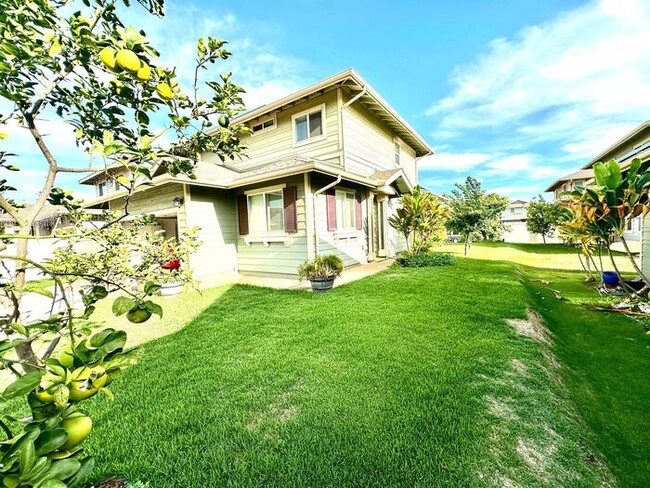 Building Photo - Beautiful Pet Friendly Home in Ewa Gentry!