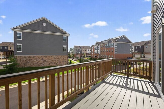 Building Photo - 8760 Mimosa Ave