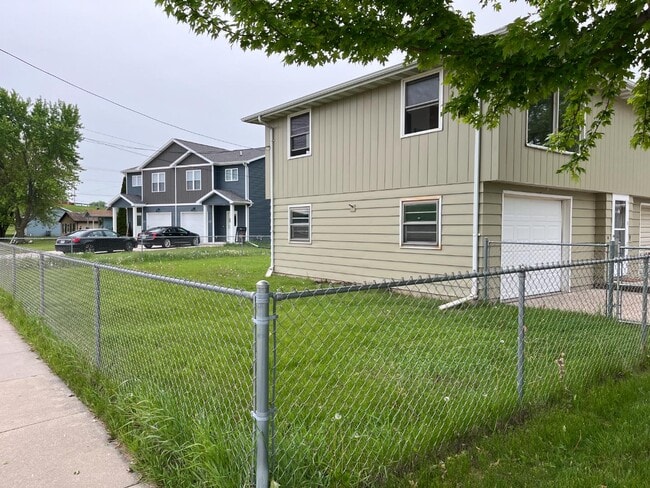 Primary Photo - 969 Gail Ave