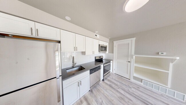 Building Photo - 3460 Madison Ave