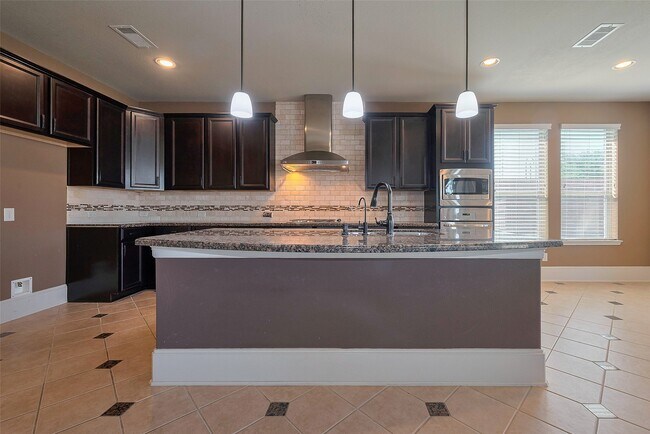 Building Photo - 27414 Wooded Canyon Dr