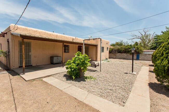 Building Photo - OLD TOWN NORTH VALLEY 2/BD 2/BA 1/CG