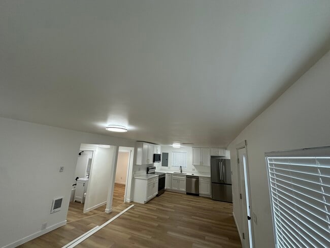 Building Photo - 1747 NE 147th St