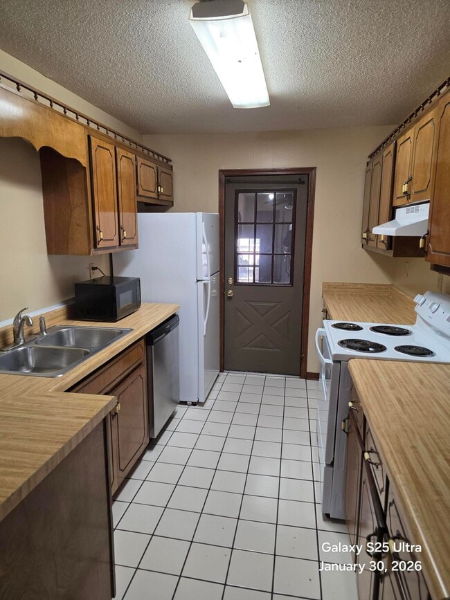 Building Photo - 121 Jacob Dr