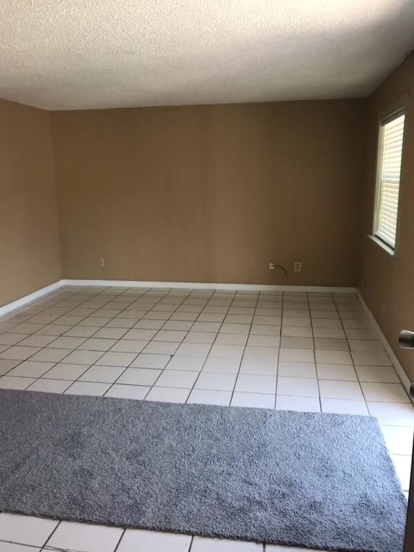 Building Photo - 2006 Williams St