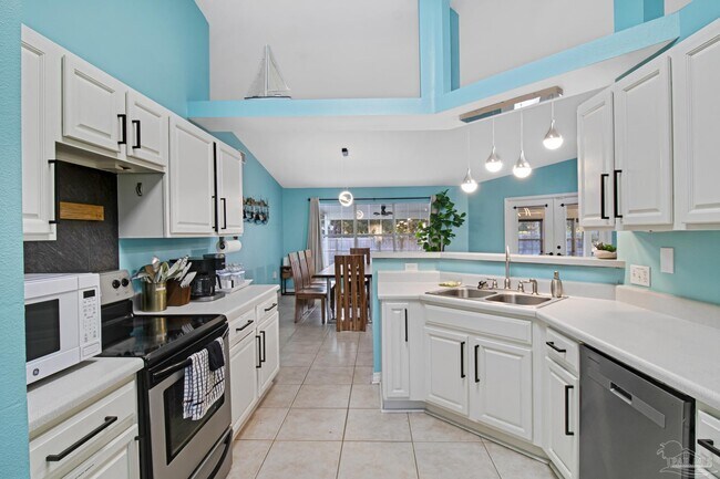 Building Photo - 1675 Winding Shore Dr