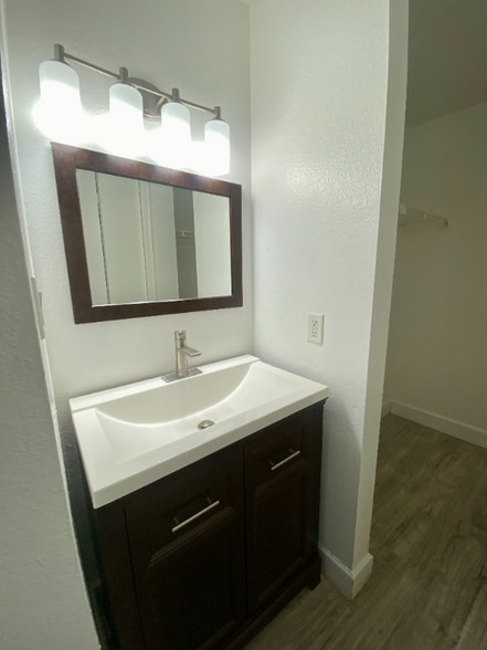 Building Photo - 1400 Gandy Blvd N