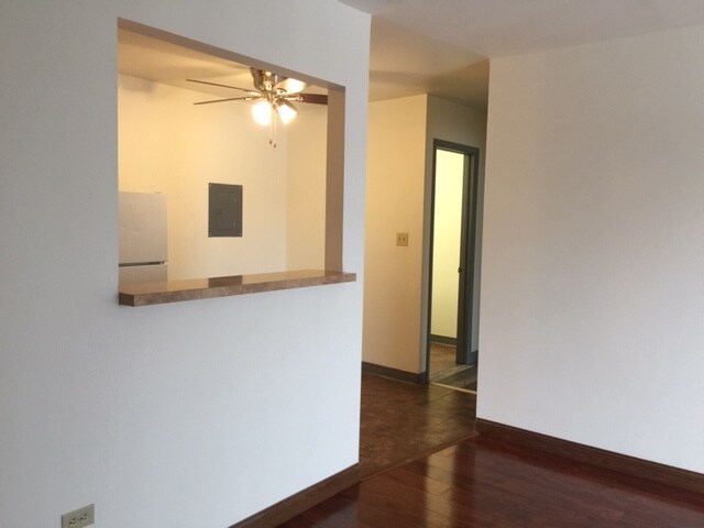 Building Photo - 1318 Cedarwood Dr