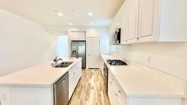 Building Photo - Lovely Two Story Home in the Newer Communi...