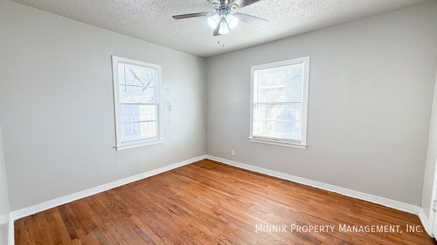 Building Photo - 2015 38th St