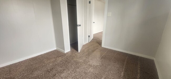 Building Photo - Cozy One Bedroom/One Bath Home