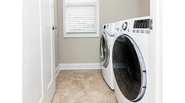 Building Photo - 2560 McNeil Circle ~ Haymount