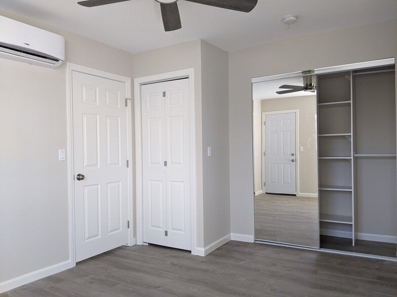 Building Photo - 6520 Acorn St