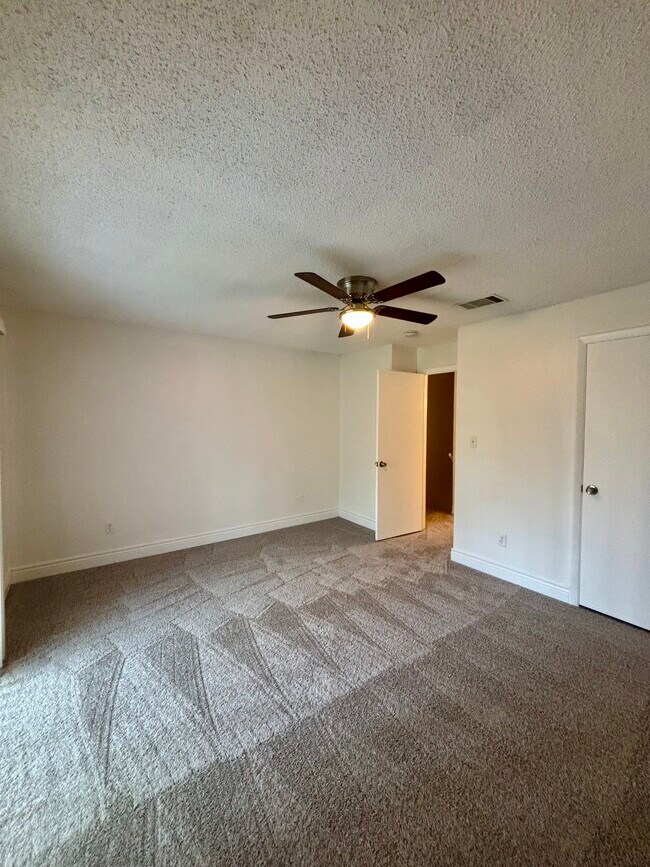 Building Photo - 7539 Abonado Rd
