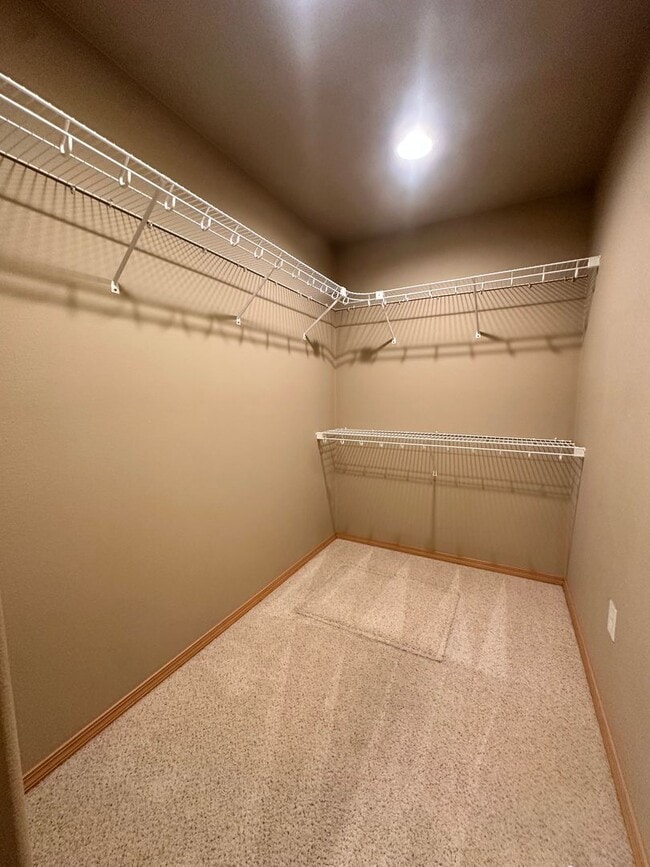 Building Photo - Beautiful Fancher Heights Home for Rent