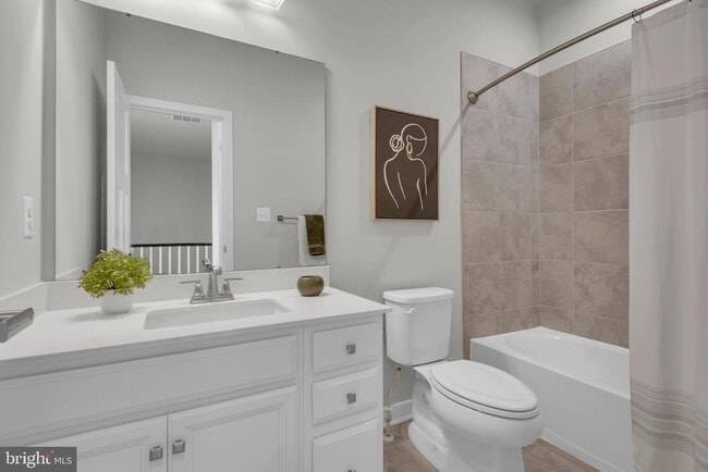 Building Photo - 14910 Townshend Ter Ave