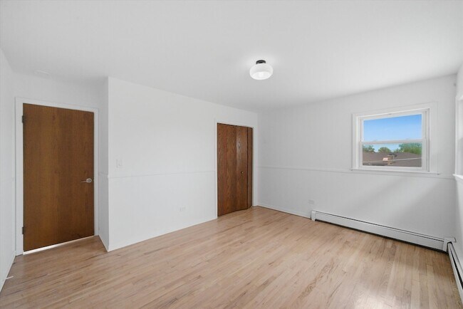 Building Photo - 7709 W Marwood Ave