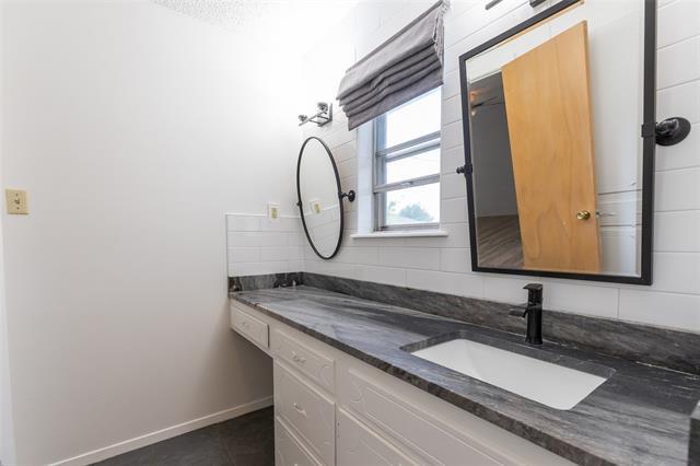 Building Photo - 3409 High Meadows Dr