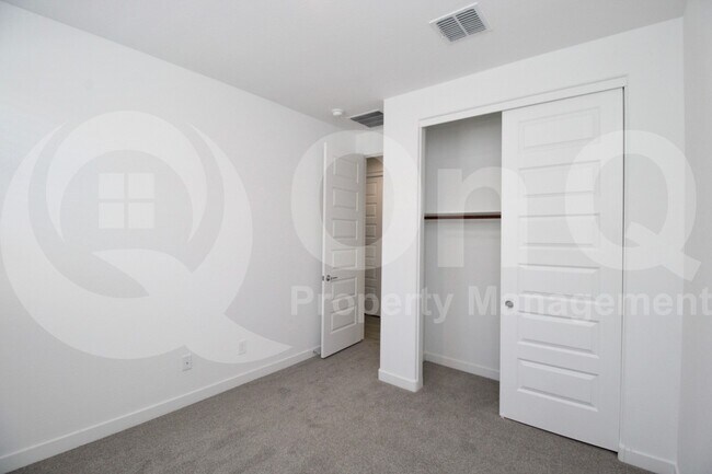 Building Photo - 8908 W Bethany Heights Dr