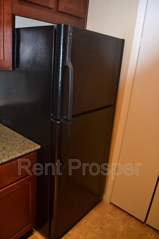 Building Photo - 4401 Thornbriar Ln