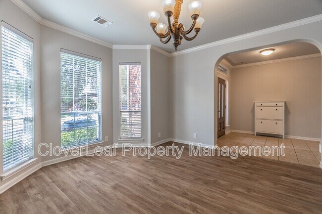 Building Photo - 9107 Los Sonoma Rio