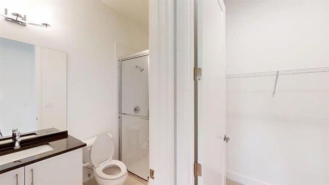 Building Photo - 8299 Essex Country Clb Dr