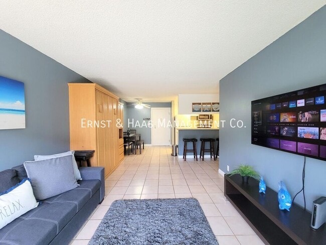 Building Photo - 5585 E Pacific Coast Hwy