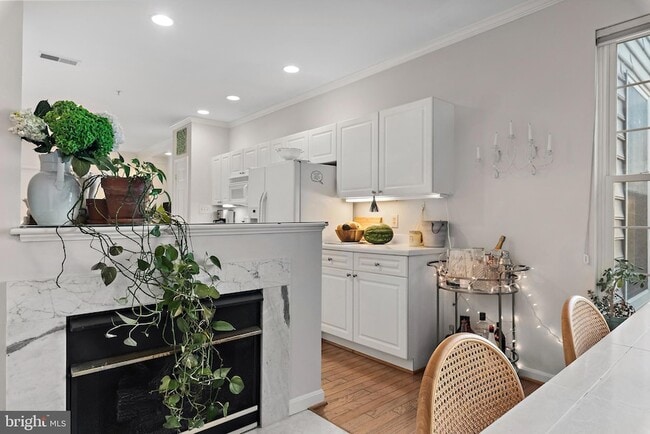 Building Photo - 2002 Peggy Stewart Way