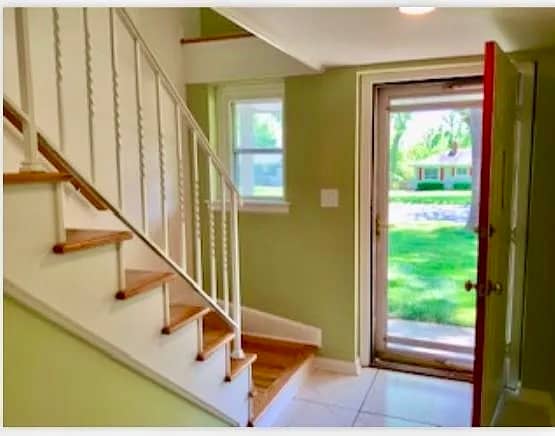 Building Photo - 1900 E 28th Ave