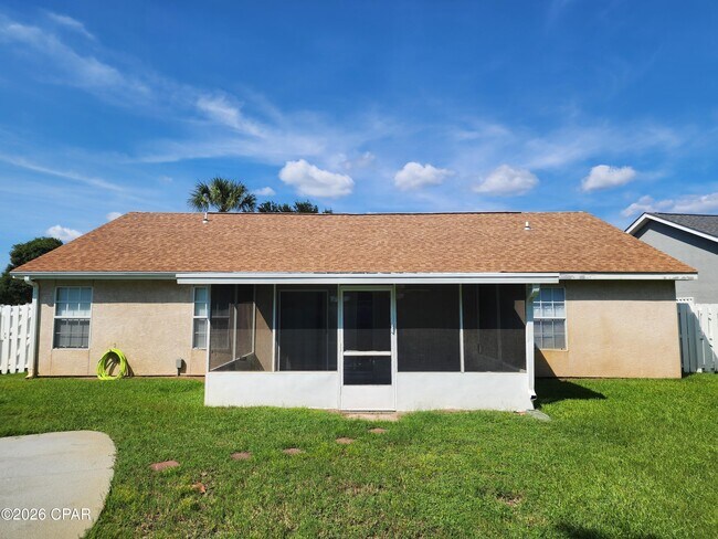Building Photo - 226 Summerwood Dr