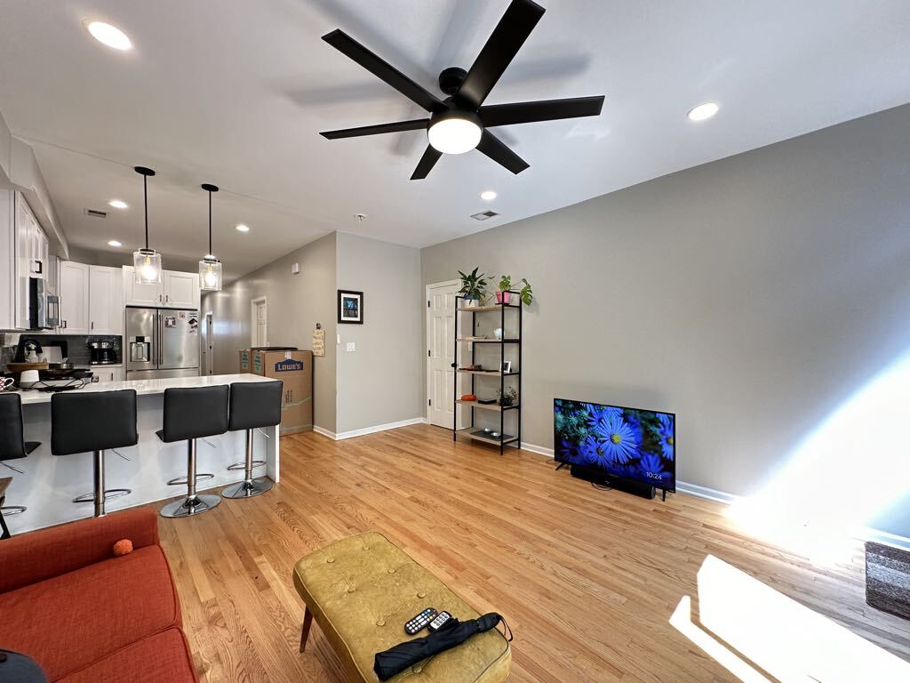 Building Photo - 1424 N Bosworth Ave