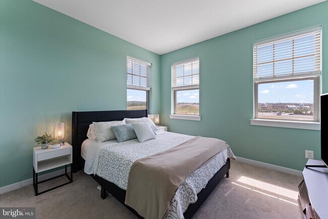 Building Photo - 304 Petite Sirah Terrace SE