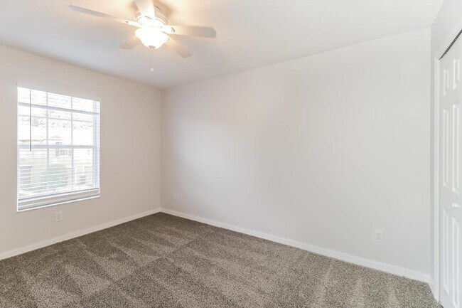 Building Photo - 4404 Silver Falls Dr