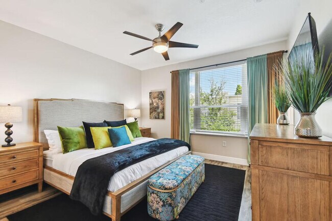 Building Photo - 3174 Bayshore Oaks Dr