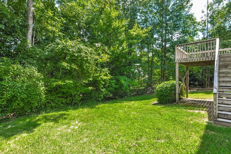 Building Photo - 180 Willowbrook Cir