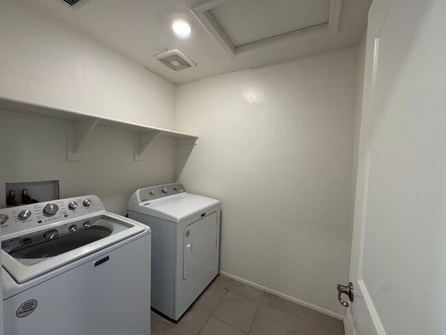 Building Photo - Welcome to this stunning 3Bdm, 2.5Ba, This two-story gem boasts a spacious layout! Must See!