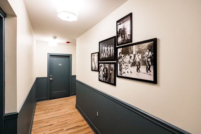 Building Photo - Sterling Apartments