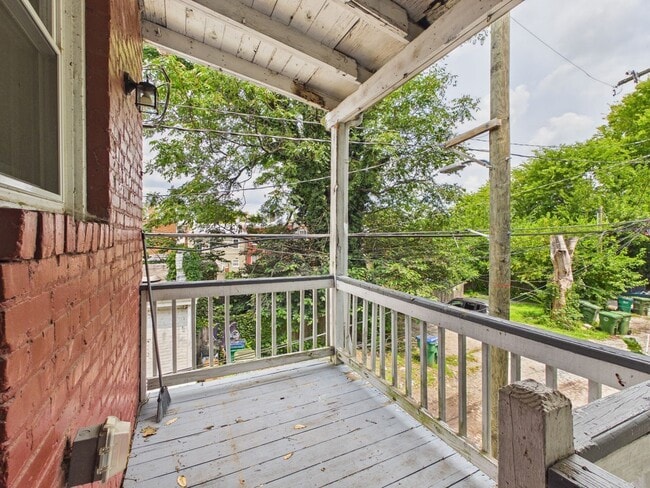 Building Photo - 411 Gilmer St